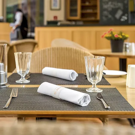 Vierjahreszeiten Am Seilersee Hotel