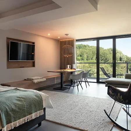 Hotel Vierjahreszeiten Am Seilersee 4*