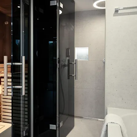 Hotel Vierjahreszeiten Am Seilersee 4*