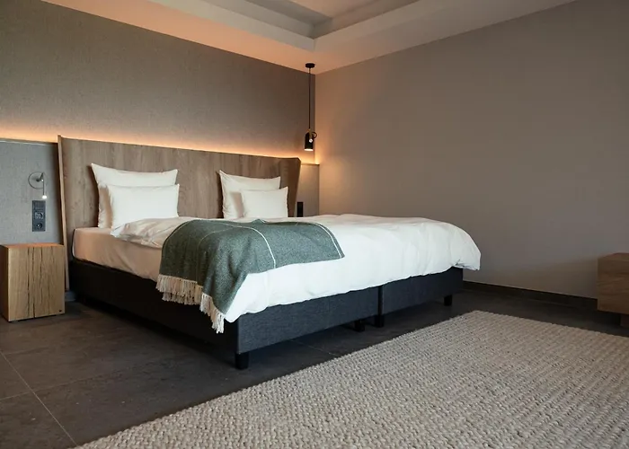 Hotel Vierjahreszeiten Am Seilersee 4*